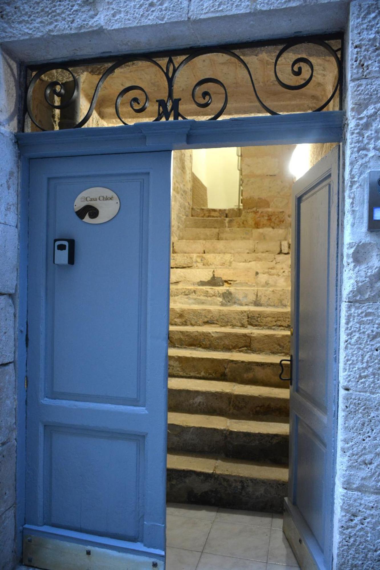 Casa Chloe - Vicino Al Porto E Basilica San Nicola Lejlighed Bari Eksteriør billede